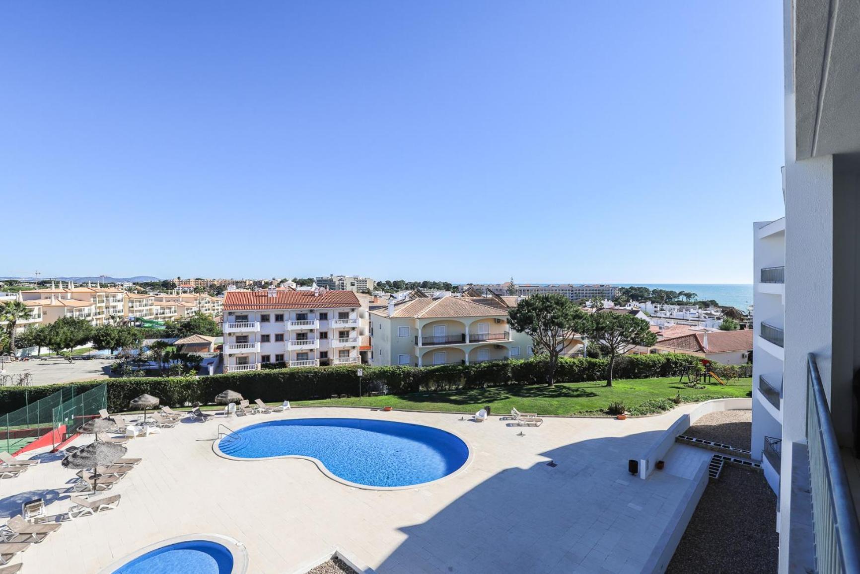 Апартаменти Charming Flat 10 Min Walk To Beach Албуфейра Екстер'єр фото