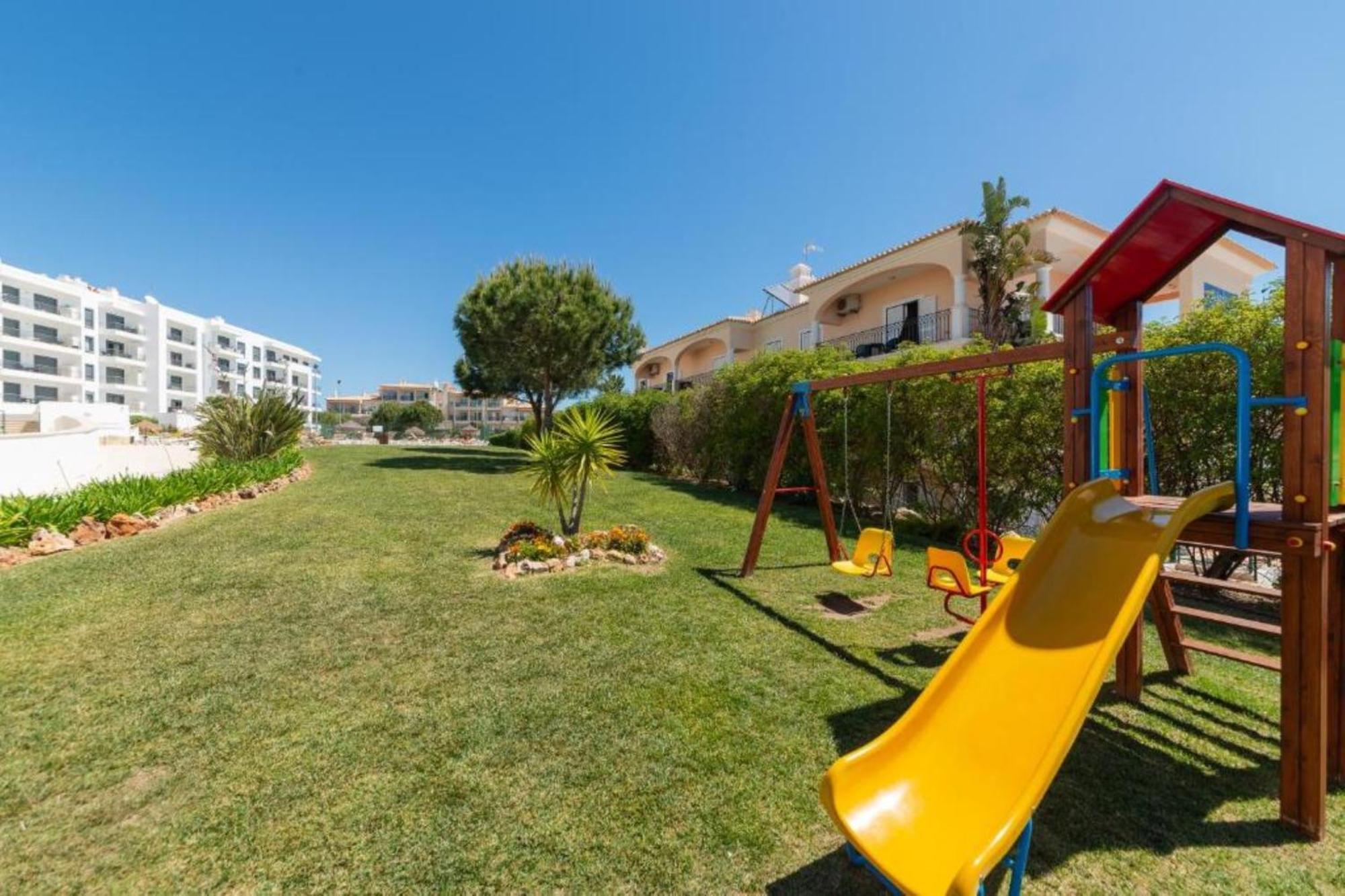 Апартаменти Charming Flat 10 Min Walk To Beach Албуфейра Екстер'єр фото